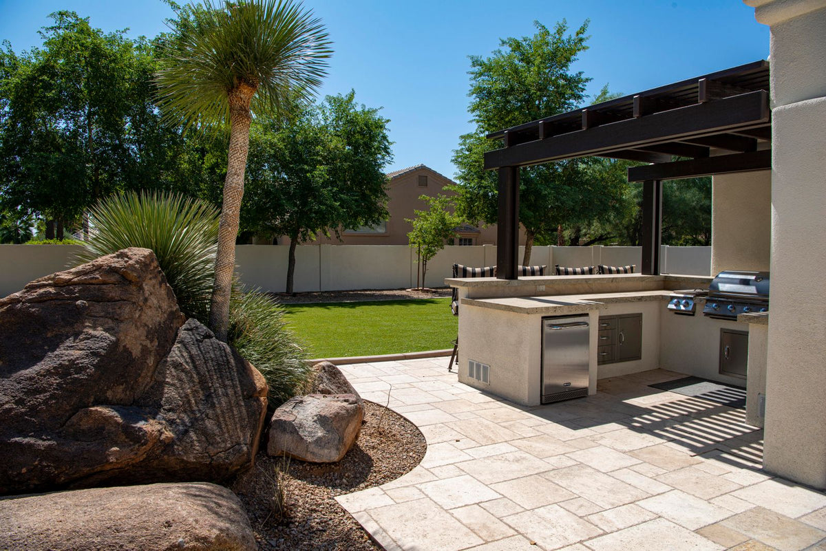 How to Use Specialty Rock and Boulders to Create a Focal Point in Your Desert Yard